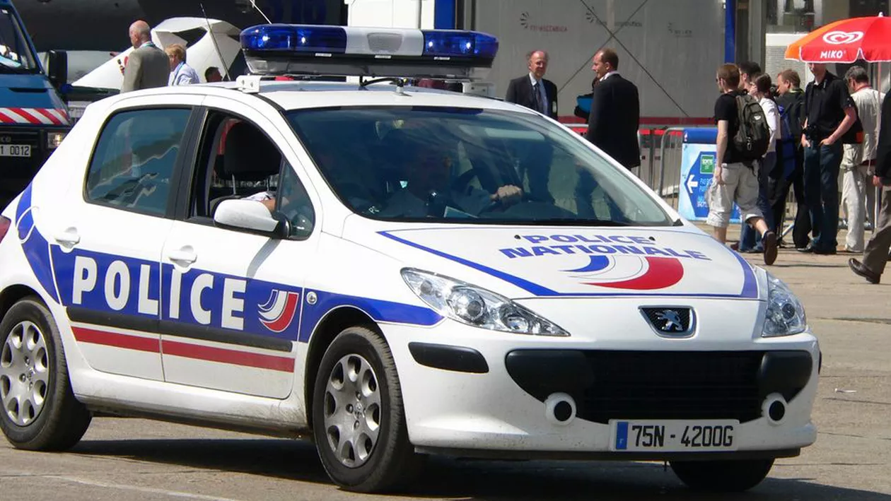 Percheziţii de amploare în România şi Franţa, la o grupare specializată în furturi