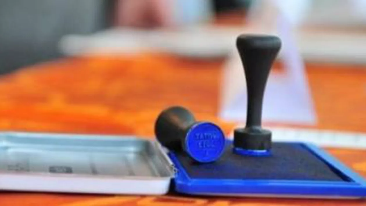 Secțiile de votare s-au deschis: Peste 18,2 milioane români sunt așteptați la urne pentru a-și alege președintele