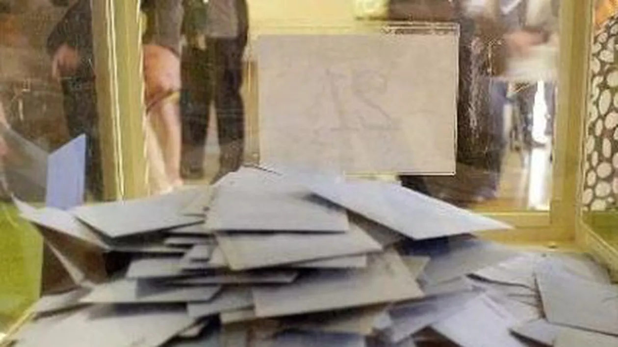 O jumătate de milion de francezi a putut vota de două ori la alegerile din 2012