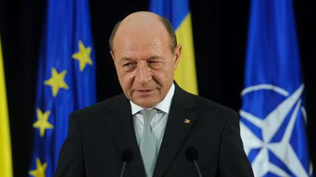 Traian Băsescu, mesaj de condoleanțe pentru familiile militarilor decedați în accidentul aviatic de la Sibiu