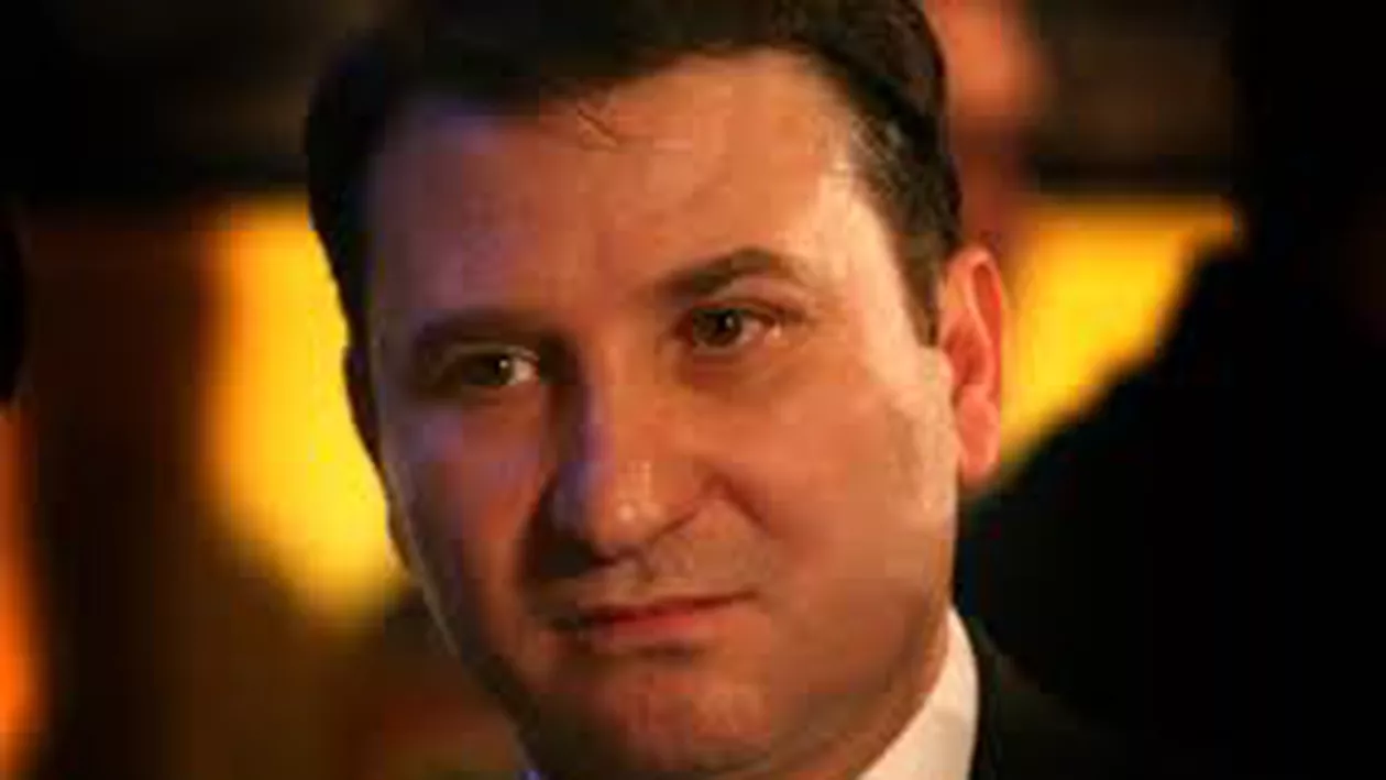 Romeo Stavarache, la spital pentru a-i fi montat un dispozitiv pentru monitorizarea tensiunii