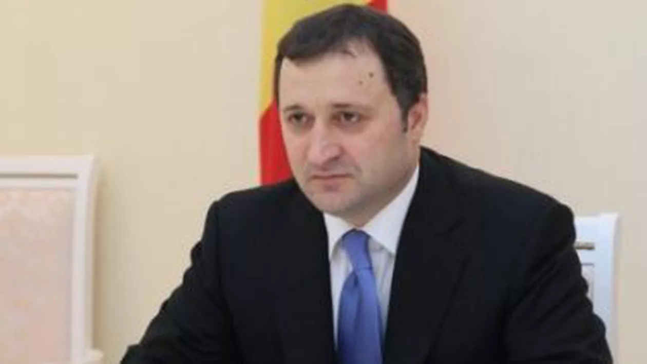 Automobilul cu care se deplasa Vlad Filat a fost implicat într-un accident rutier