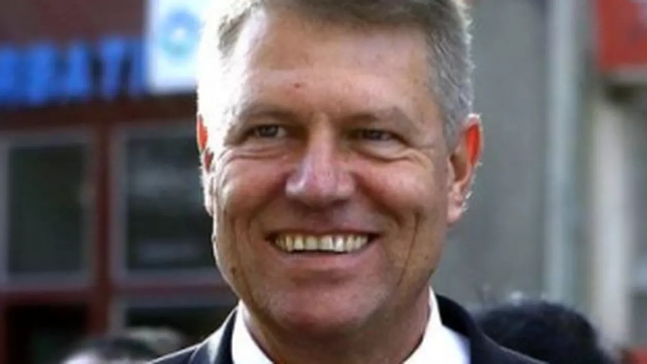 Le Monde: Klaus Iohannis, star Facebook în Europa
