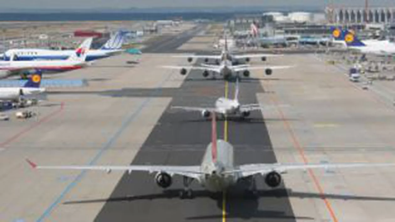 Numărul pasagerilor care au tranzitat aeroporturile europene l-a depășit pe cel din țările non-UE pentru prima dată după opt ani