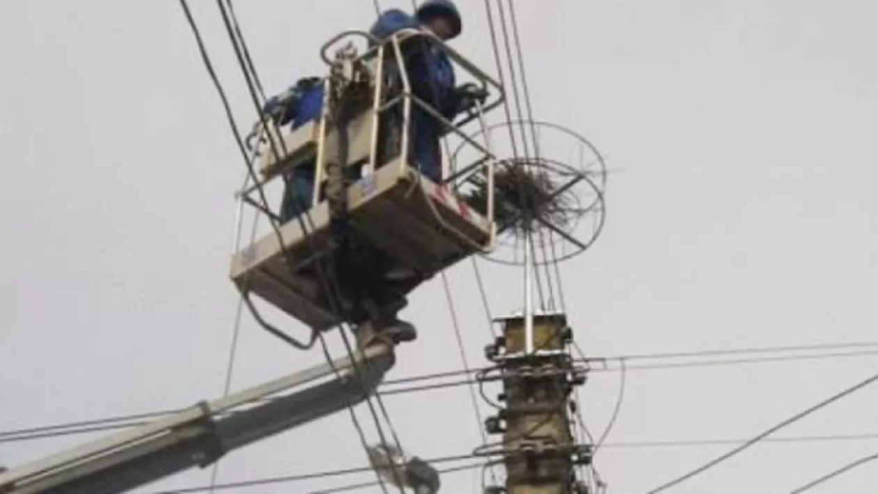 Pană de curent masivă în București: Zeci de străzi au rămas fără energie electrică