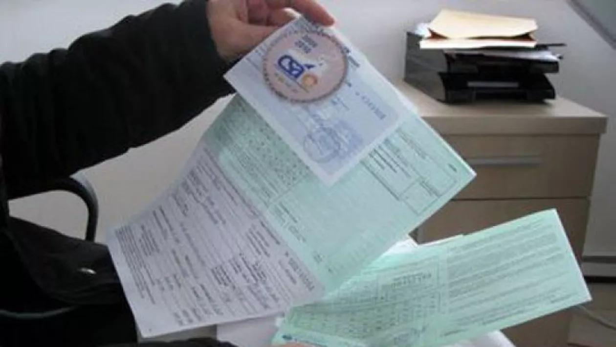 Nababii de la ASF, cu salarii de sute de mii de euro, nu aud cerințele protestatarilor care contestă scumpirea polițelor RCA