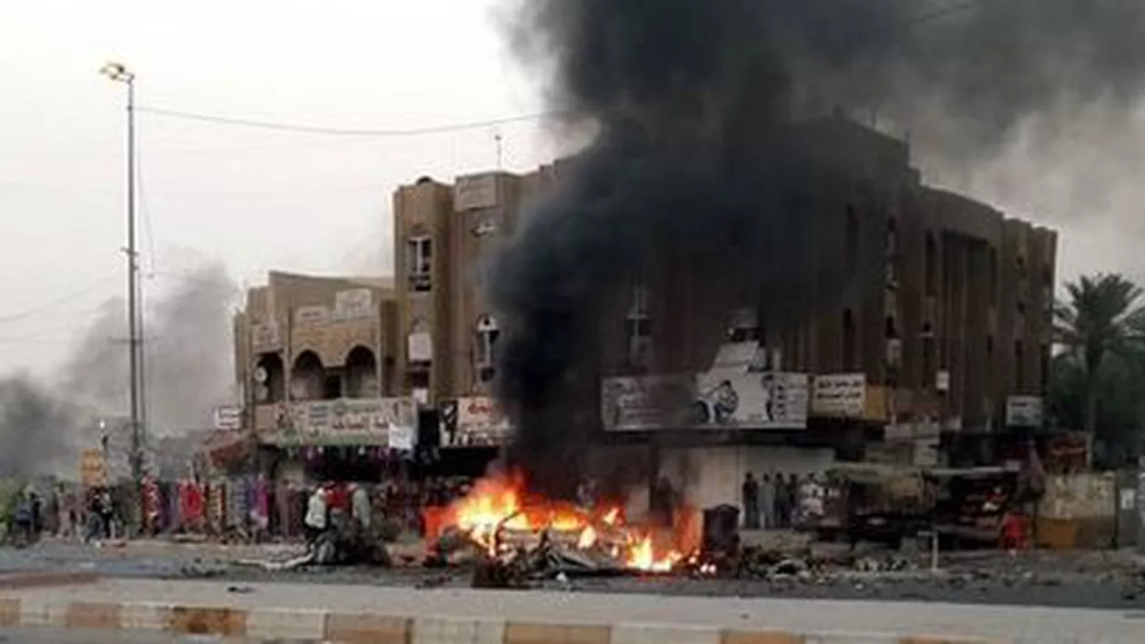 Cel puţin şapte morţi şi zeci de răniţi în două atentate comise la Bagdad