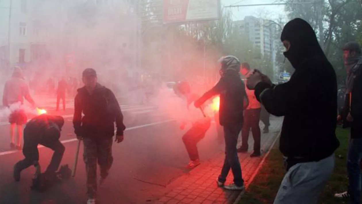 Ucraina: Cinci civili au fost ucişi, iar zece răniți, în timpul unor explozii din Donețk