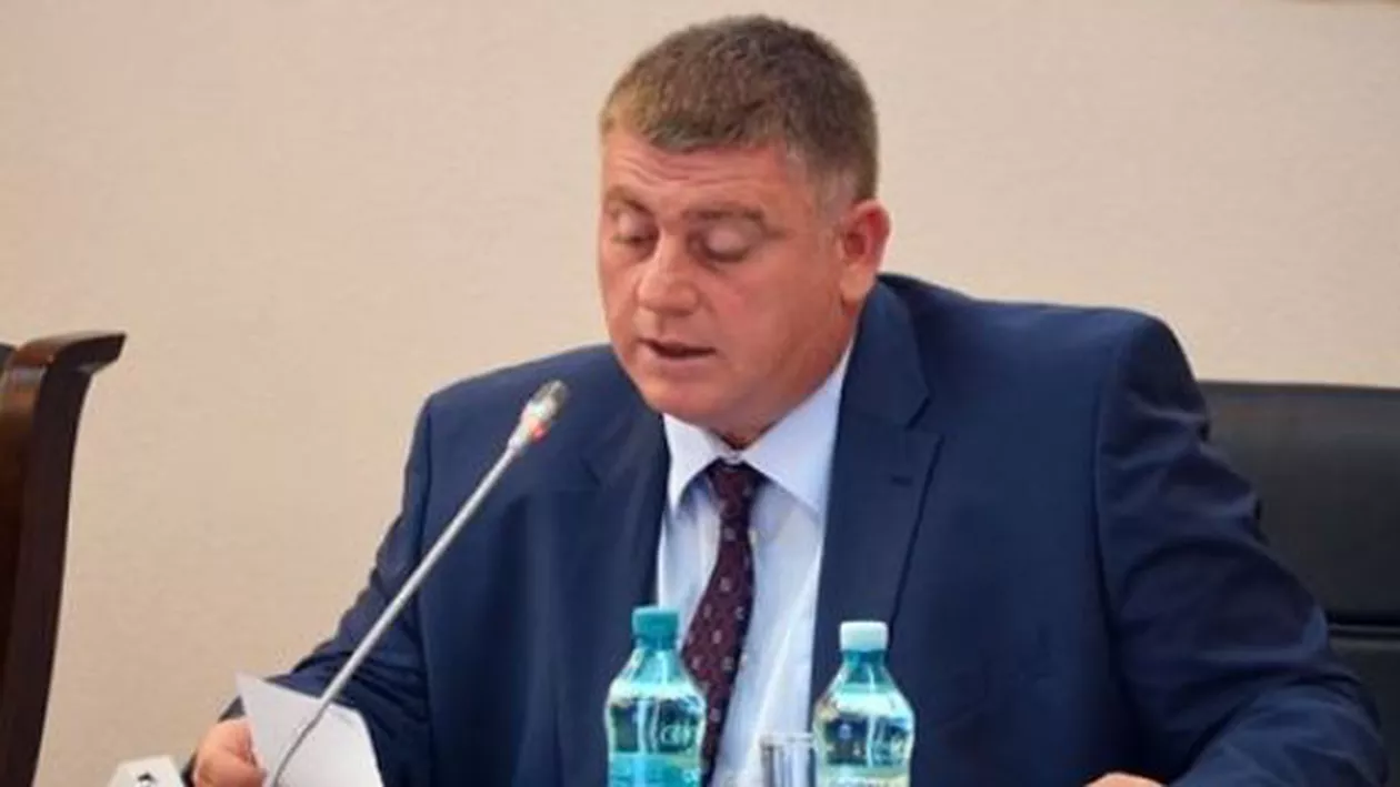 Președintele CJ Buzău avea aparatură de bruiaj pentru că se temea de interceptări. Finul său a recunoscut că i-a dus acestuia o sacoșă cu bani