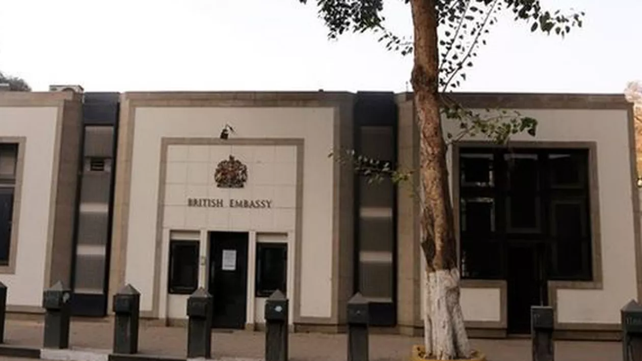 Ambasada Marii Britanii în Egipt îşi suspendă serviciile din "motive de securitate"