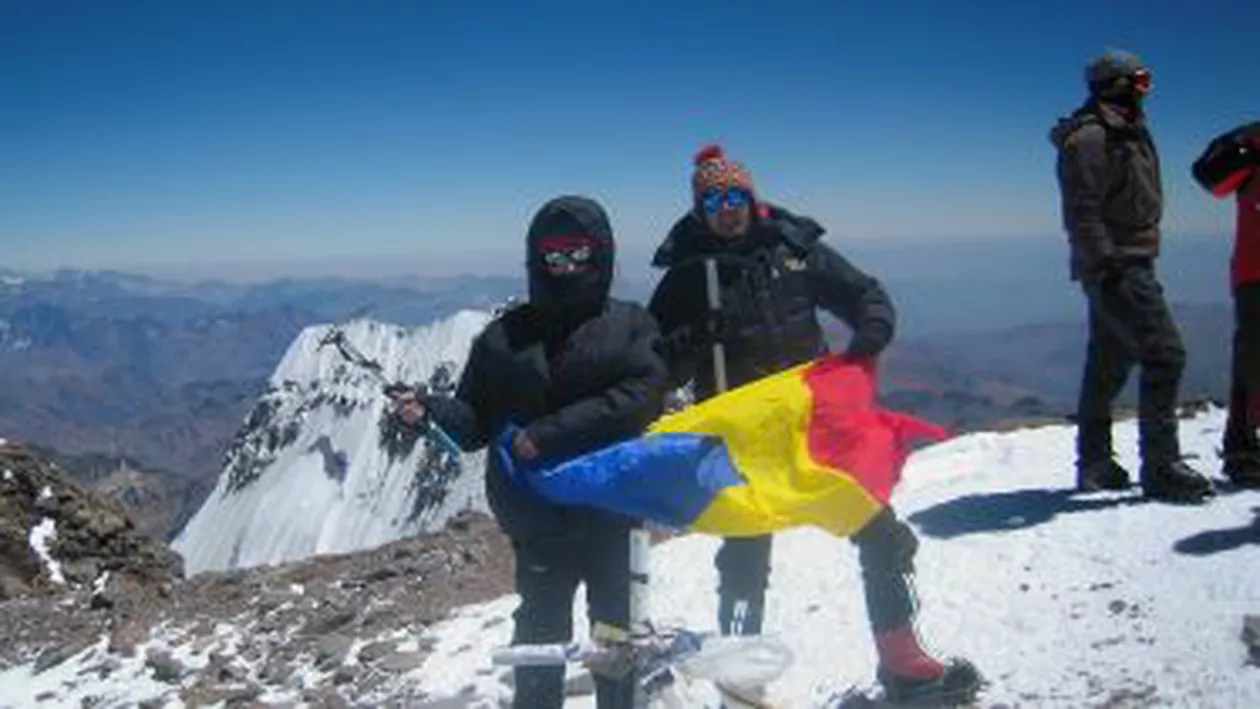 Un alpinist din Cluj a reușit să cucerească Vinson, cel mai înalt vârf din Antarctica
