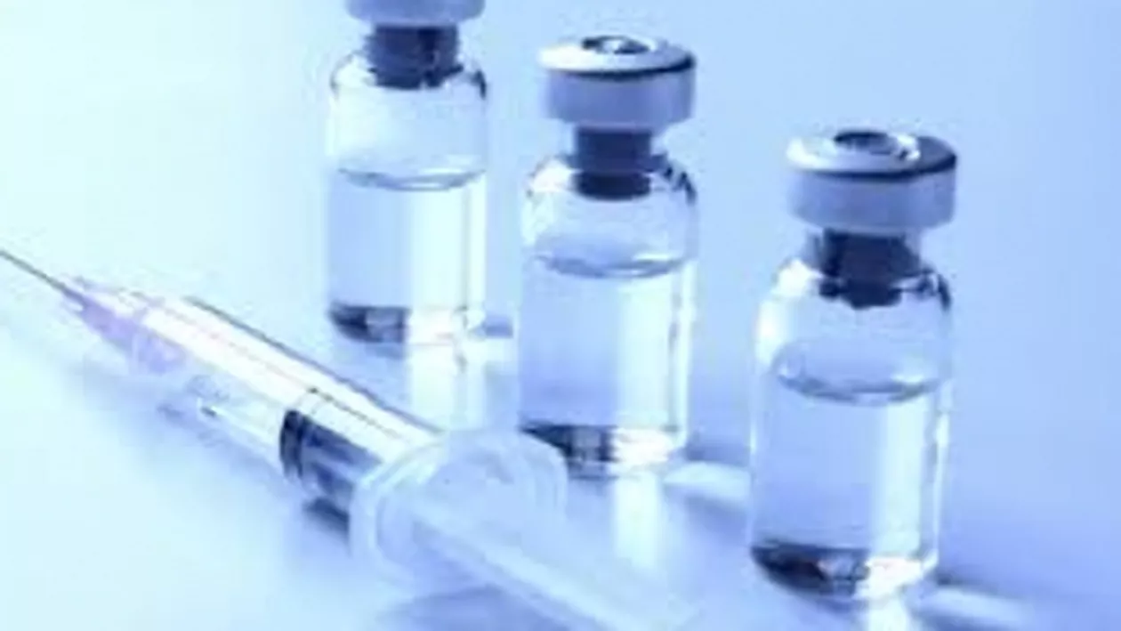 OMS: Testarea clinică a unui vaccin experimental împotriva Ebola, suspendată, după ce unii voluntari au avut dureri articulare