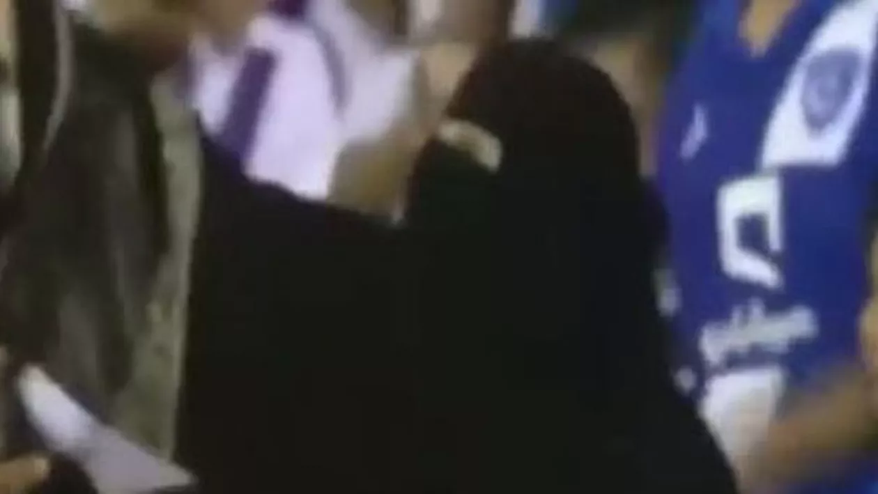 O femeie din Arabia Saudită, anchetată pentru că a asistat la meciul Al Ittihad-Al Shabab