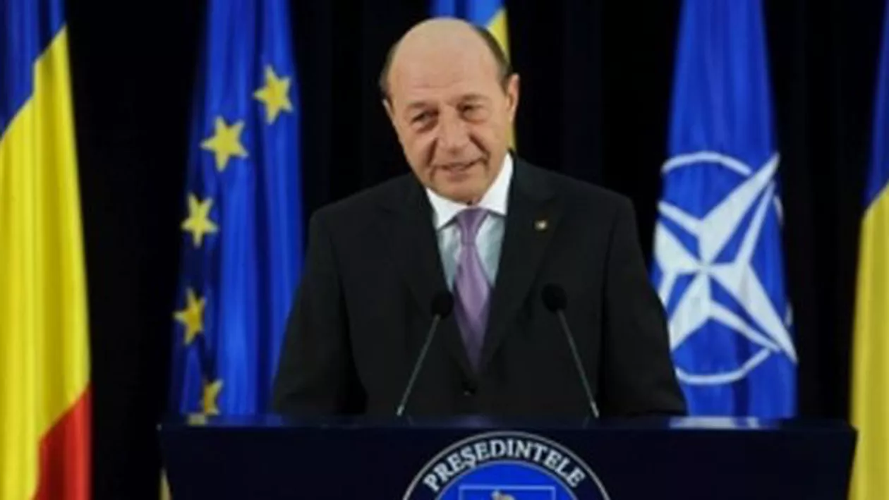Românii consideră că Traian Băsescu este preşedintele care a ajutat cel mai mult democraţia românească