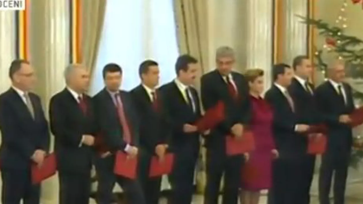 Miniștrii Guvernului Ponta IV au depus jurământul. Băsescu: Constituția mă obligă să îi numesc pe Pop și Câmpeanu. Cei doi au distrus instituții ale educației (VIDEO)