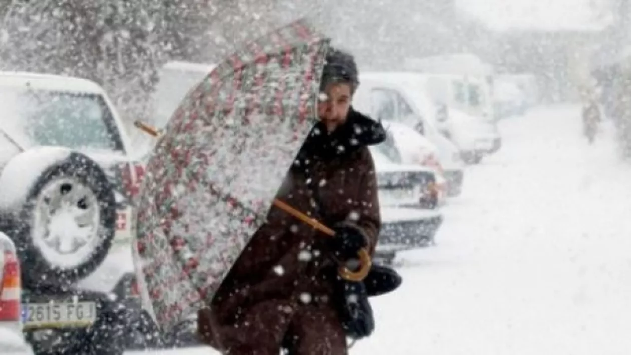 Informare meteorologică de vreme rea, până luni dimineață: Se anunță ninsori și vânt puternic în mai multe zone ale țării