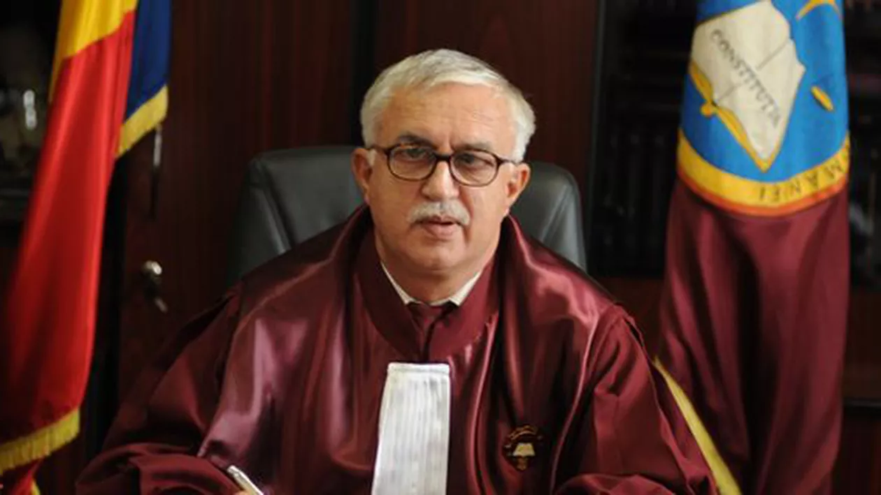 Curtea Constituţională discută luni sesizarea PNL privind bugetul pe 2015
