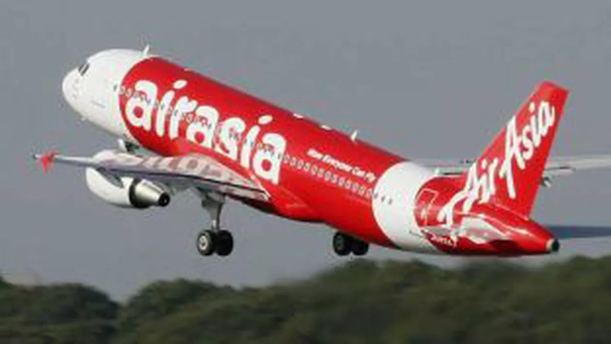Autoritățile indoneziene: Avionul AirAsia, dispărut cu 162 de persoane la bord, se află probabil "pe fundul mării"