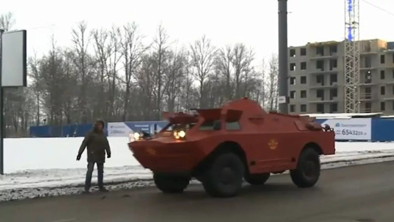 O nouă formă de distracție în Sankt Petersburg, taxiul blindat (VIDEO)