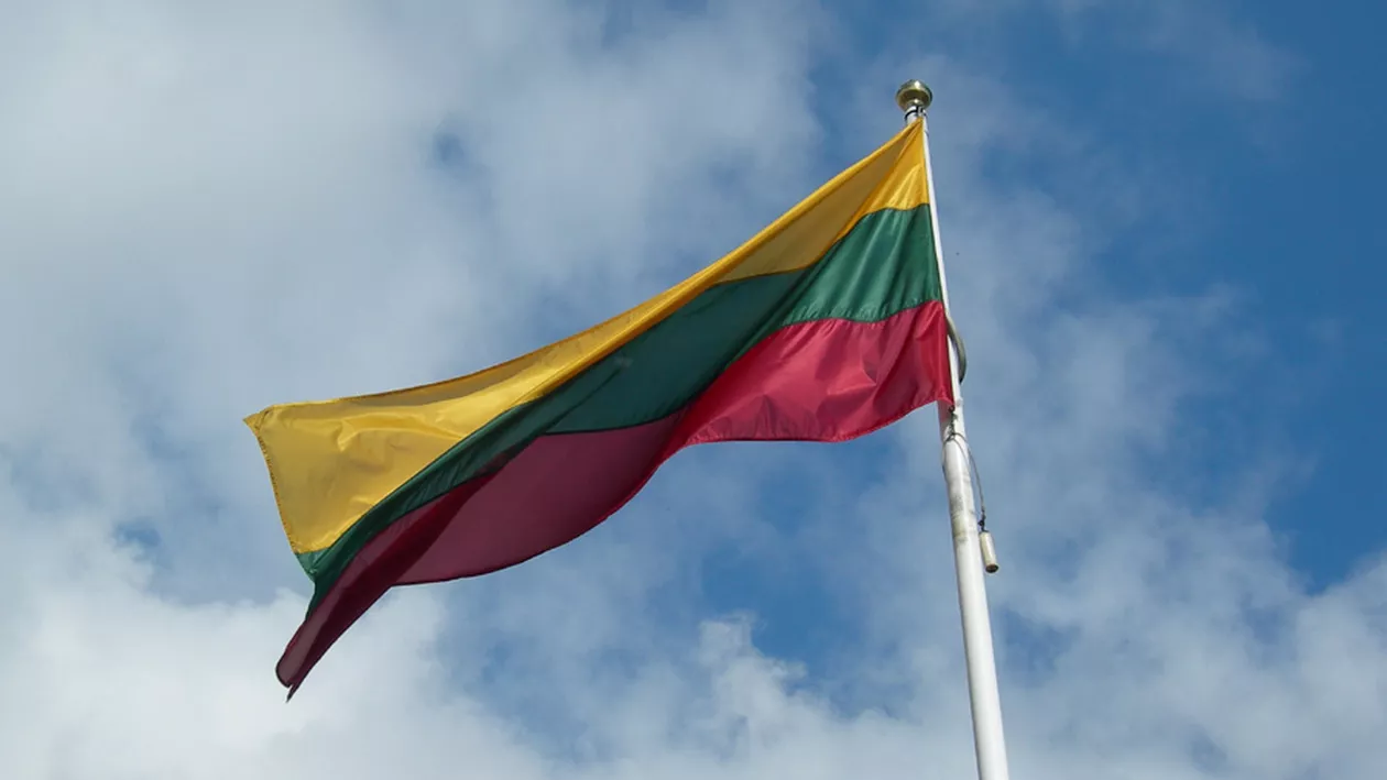 Lituania intră în zona euro la 1 ianuarie, devenind al 19-lea membru al uniunii monetare