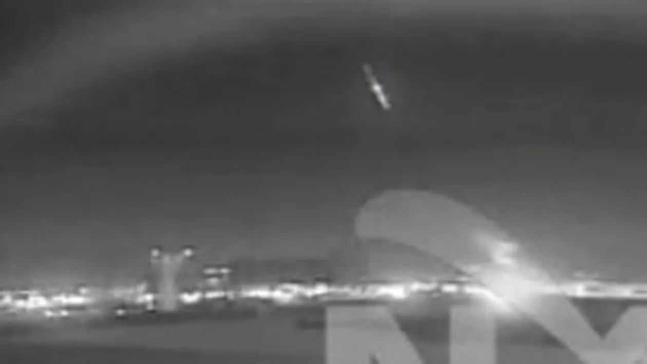 Explicația specialiștilor de la Agenția Spațială Română despre fenomenul nocturn din România: Meteorul a ars pe cerul nostru (VIDEO)