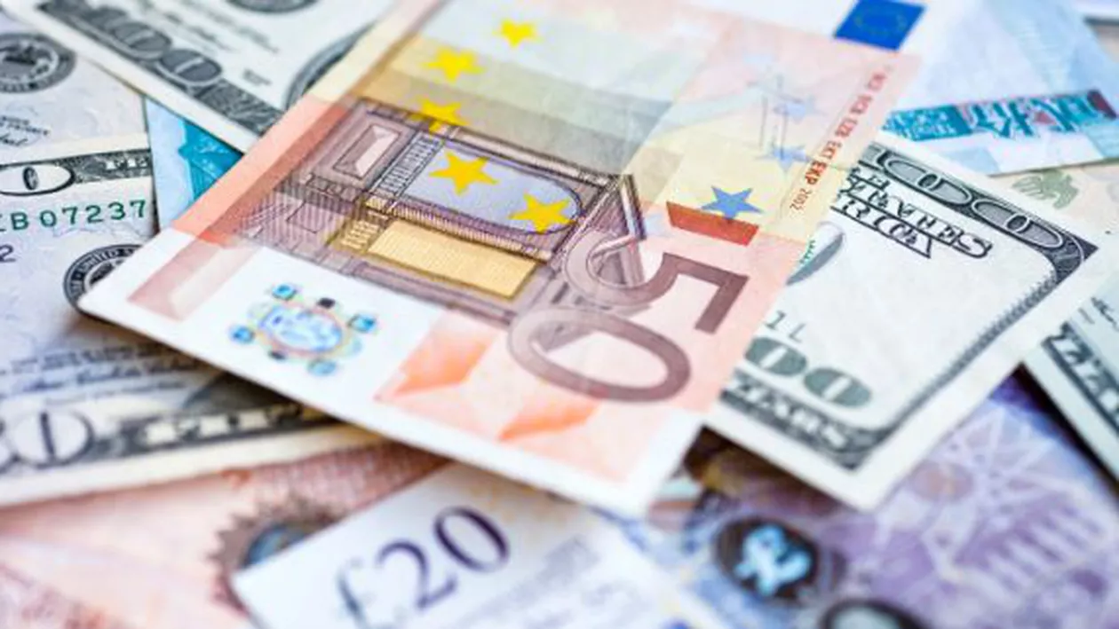 ING anticipează că euro va ajunge la paritate cu dolarul, în doi ani