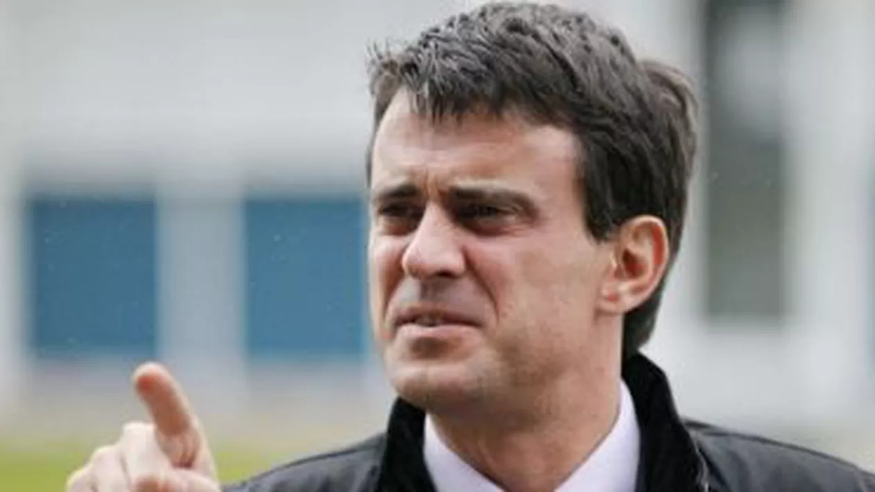 Manuel Valls: Franța este în război împotriva terorismului, nu a unei religii