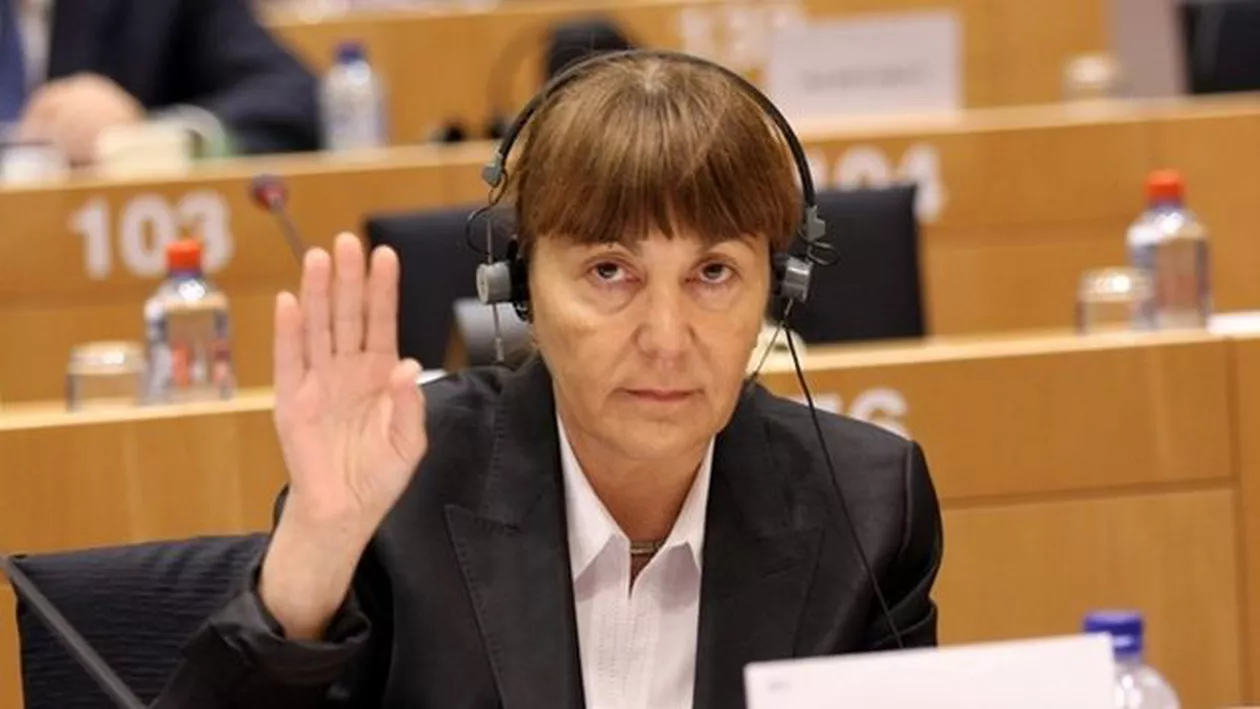 Macovei, despre întâlnirile Iohannis-Ponta: Trebuie să comunici. Dacă au fost discuţii private? Poate fac un weekend împreună