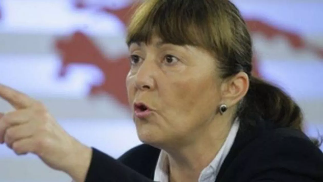 Monica Macovei cere Baroului București excluderea lui Victor Ponta din avocatură