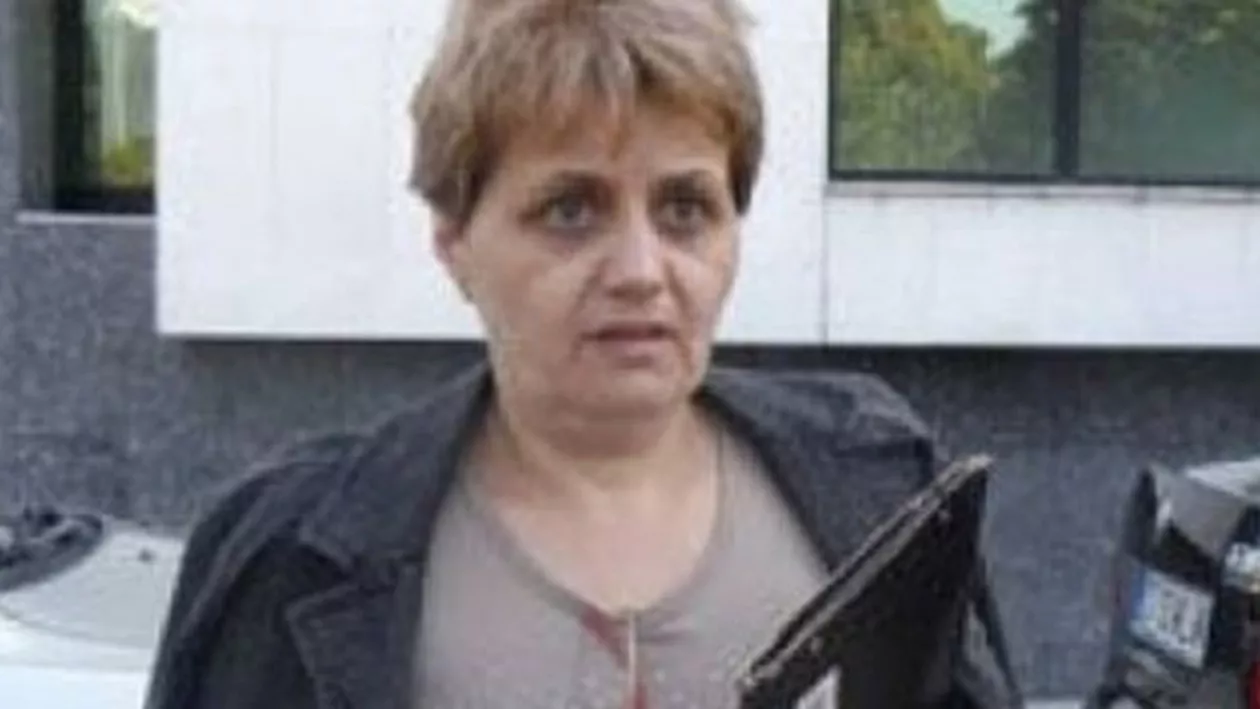 Cristiana Anghel: PC se poate rupe. Presupun că Dumnezeu nu i-a luat mințile lui Voiculescu când i-a făcut plângere lui Constantin