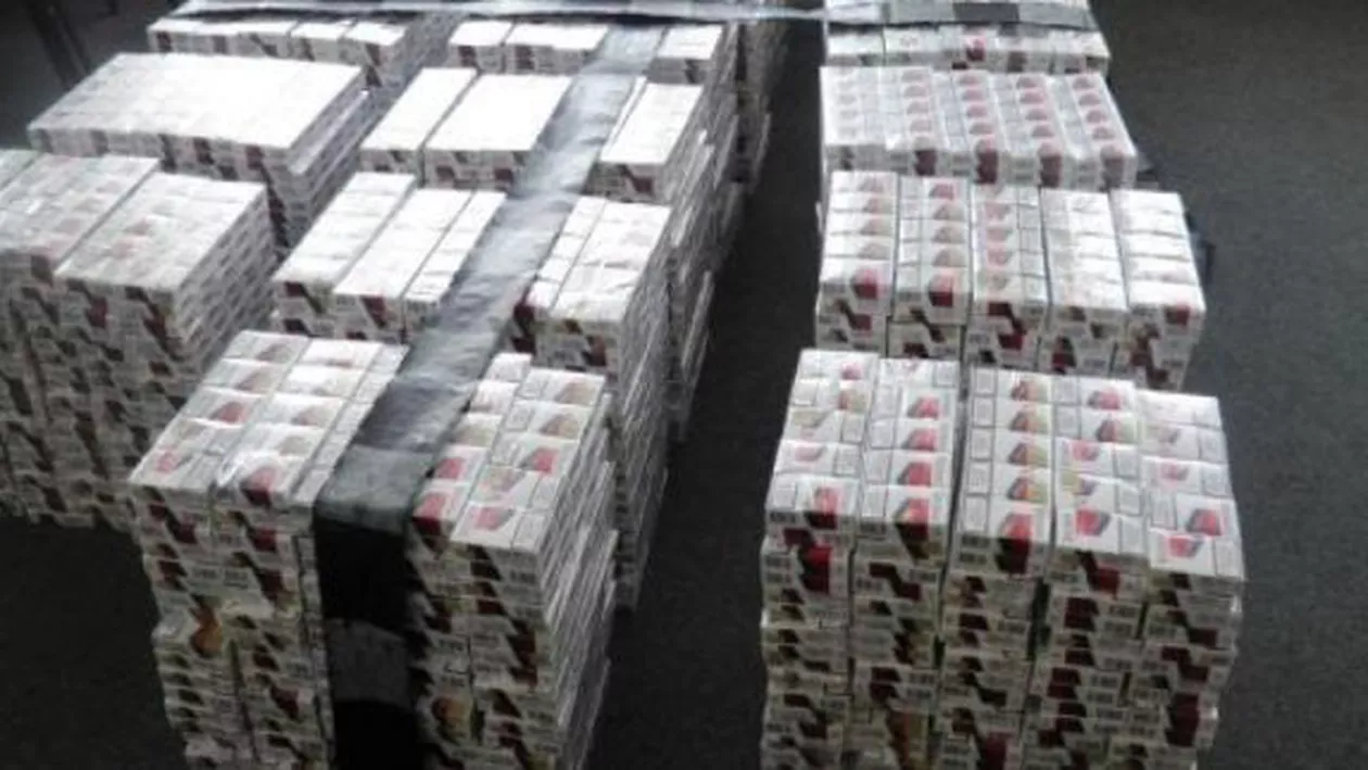 Ialomița: 200.000 de țigarete de contrabandă, confiscate de polițiști. Doi bărbați au fost reținuți