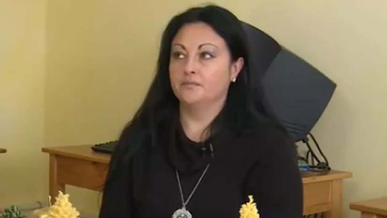 Emisiunea „Condamnații” prezintă cazul unei femei care și-a cumpărat un post de conducere, apoi s-a autodenunțat