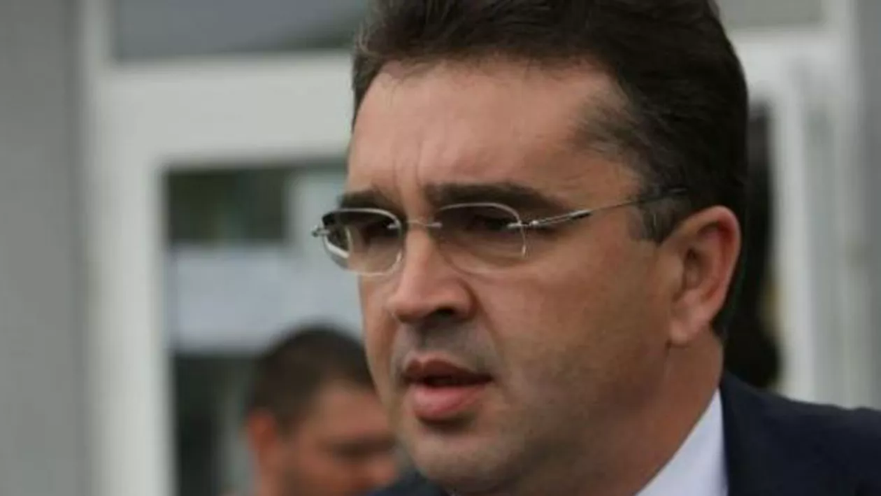 Șeful CJ Vrancea, Marian Oprişan, huiduit de Ziua Unirii Principatelor: Alegătorii i-au „urat” să ajungă la pușcărie (VIDEO)