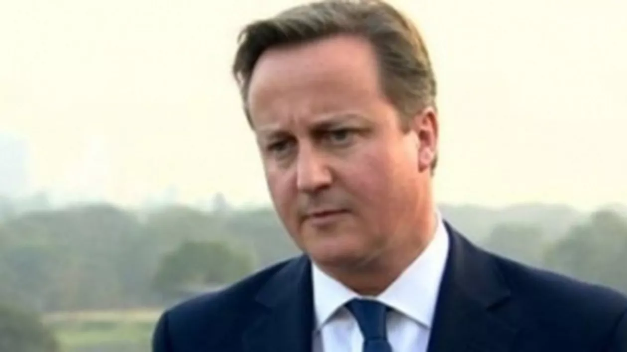 Premierul britanic a fost ținta unei farse: O persoană care s-a recomandat drept șeful agenției naționale de spionaj a reușit să vorbească cu David Cameron