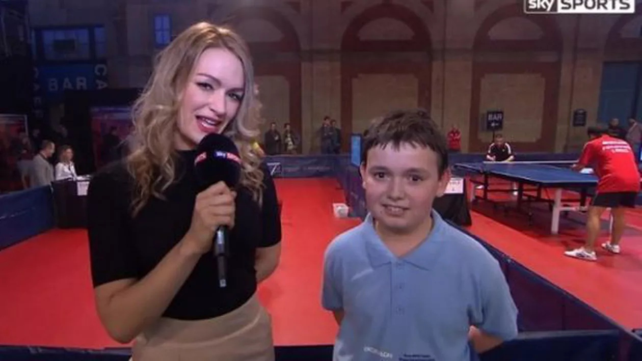 Un adolescent român de 14 ani a făcut show la Mondialul de Ping Pong