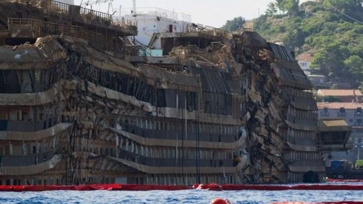 Comandantul navei Costa Concordia ar putea primi o pedeapsă de 26 de ani de închisoare. Procuror: Nu ar fi o pedeapsă exagerată