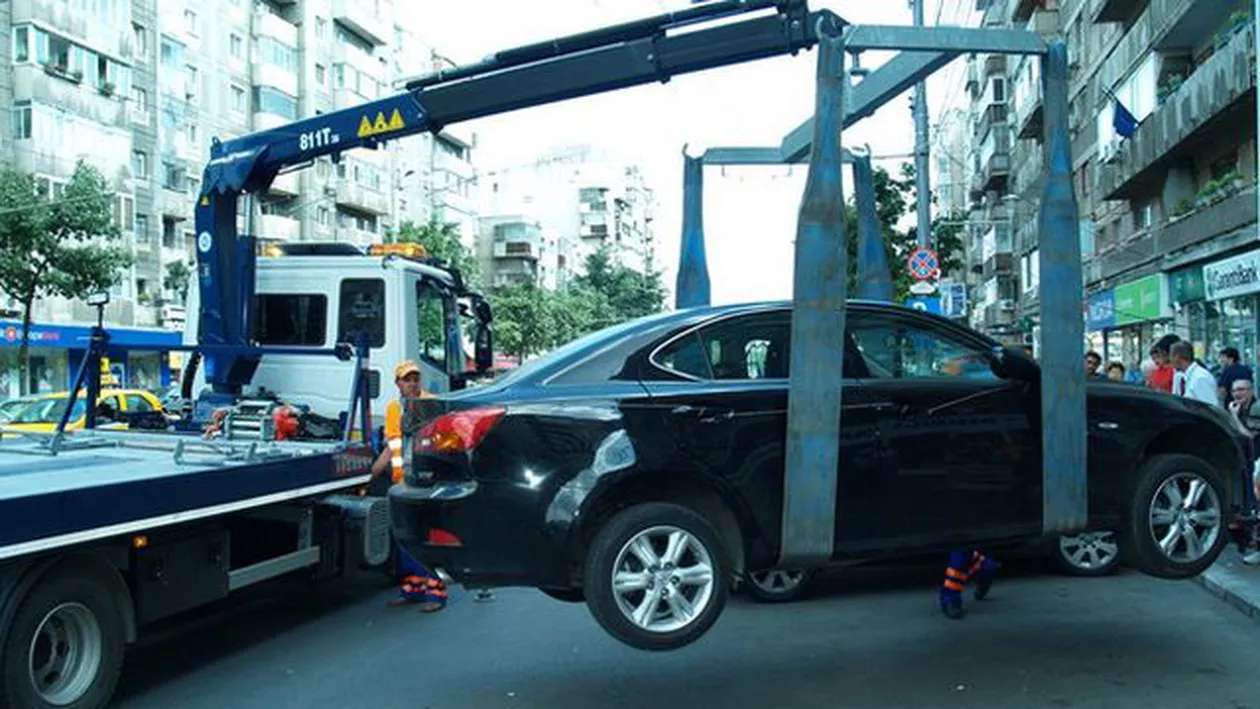 Primăria Sectorului 4 îi amendează pe șoferii care parchează pe locul de parcare al altei persoane, iar mașina poate fi ridicată