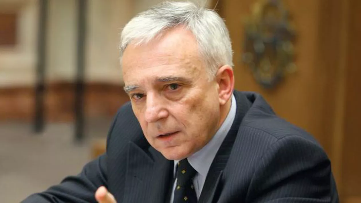 BNR va trimite Parlamentului date despre creditele în franci. Mugur Isărescu, despre criza creditelor în moneda elvețiană: E ca un seism (VIDEO)