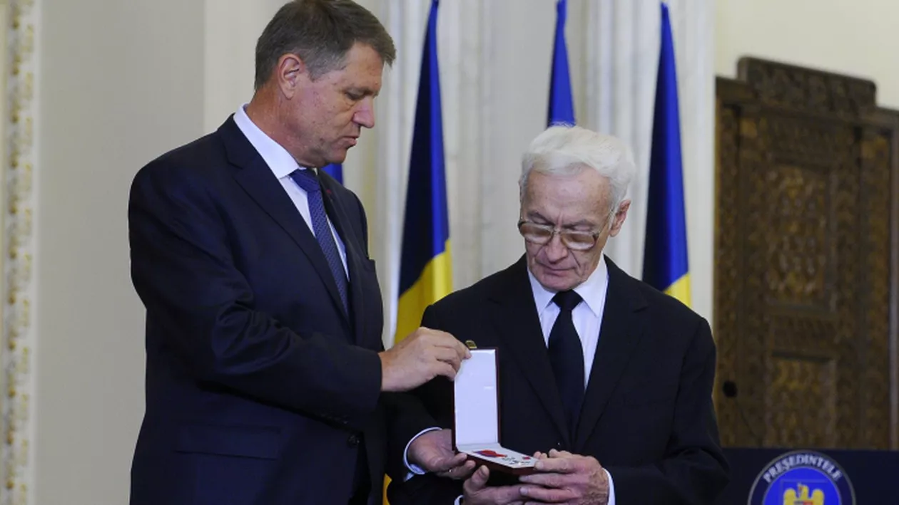 Deutsche Welle: Iohannis a căzut în capcana propriilor sfătuitori, odată cu decorarea lui Octav Bjoza