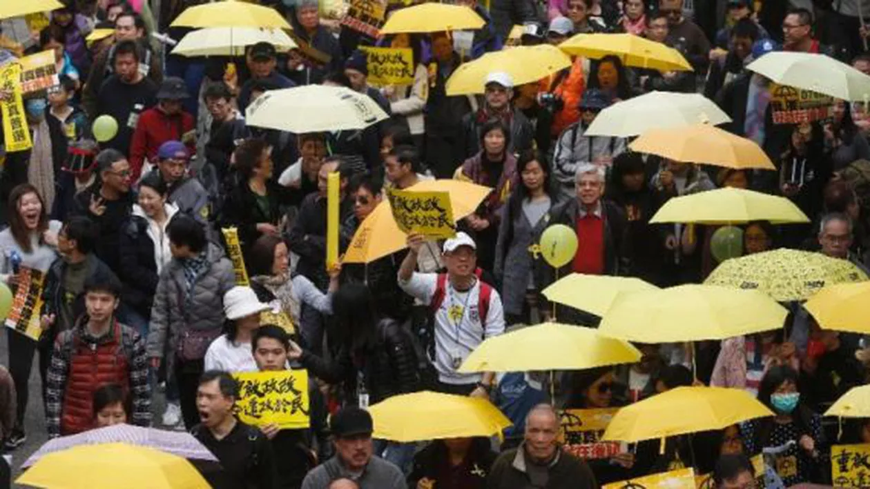 Manifestații de amploare la Hong Kong: Mii de militanți prodemocrație au ieșit în stradă
