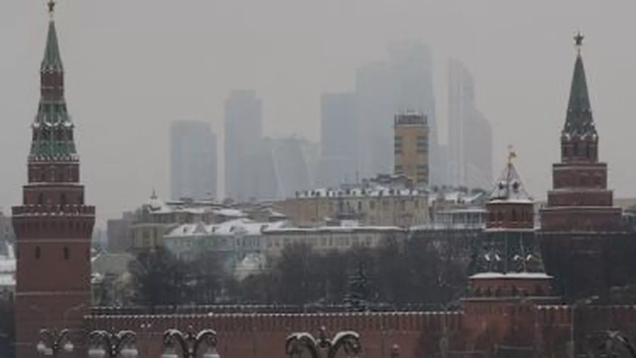 Rusia: Locuitorii Moscovei, avertizați să țină ferestrele închise dacă simt un miros chimic