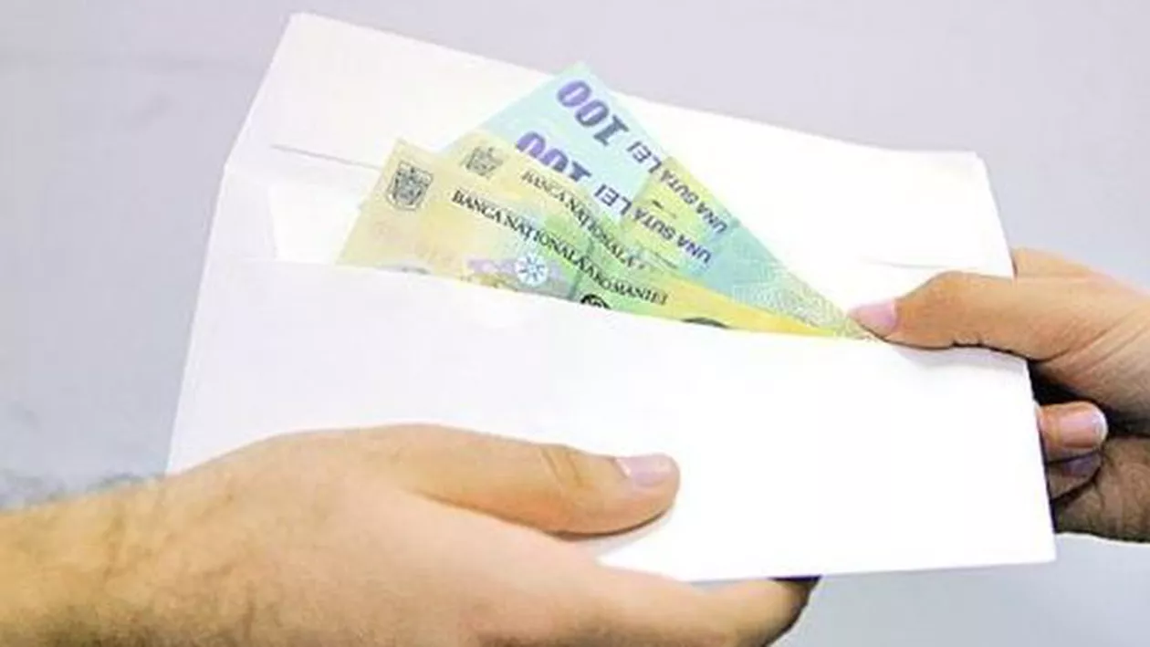 Înapoi în preistoric: Economia României creşte, dar pe cash, cu bani la plic şi cu finanţare la pungă