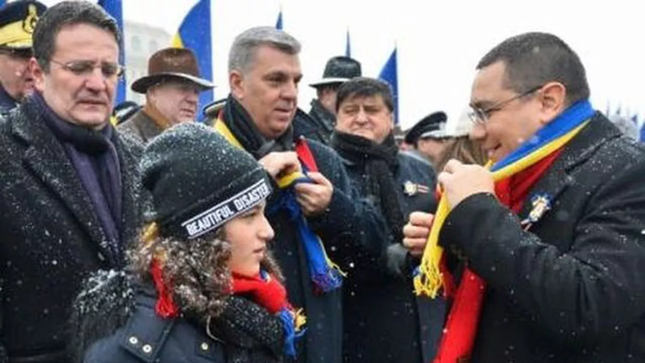 Eleva care a stat la manifestația de 1 decembrie lângă Victor Ponta, purtând o căciulă cu mesajul “Beautiful disaster”, ar fi fiica lui George Maior, fostul director SRI