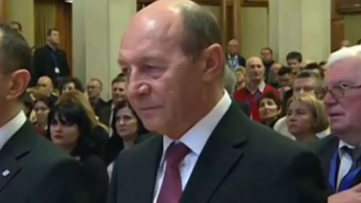 Traian Băsescu participă la congresul PMP. Fostul președinte: Sunteți un congres cu un număr impresionant de membri (VIDEO)