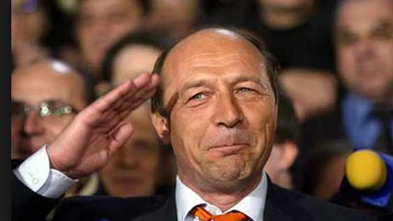 Traian Băsescu, întors din cantonament, viu şi alert: „Dacă explică o dată pe lună ce nu a făcut preşedintele, mandatul lui Iohannis se scufundă mai repede decât Titanicul“