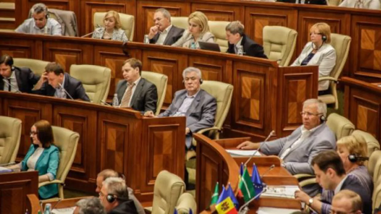 Guvernul din Moldova nu a primit votul de încredere în Parlament