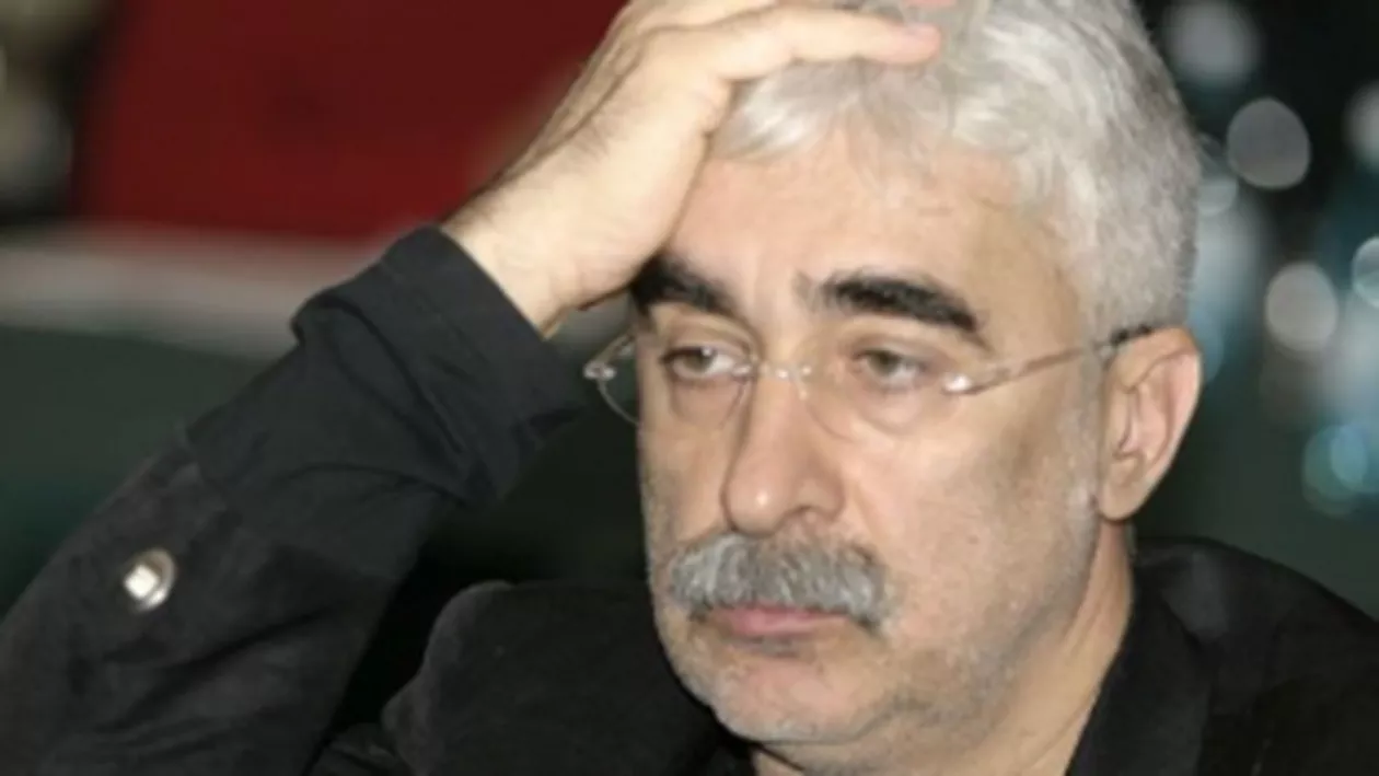 Adrian Sârbu a fost jefuit în arest: Un deținut i-a furat două costume și ar fi încercat să fure televizorul lui Alin Cocoș