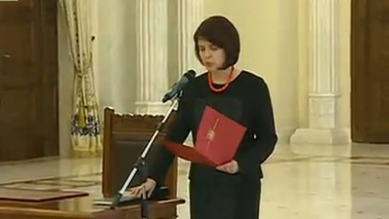 Simona Maya Teodoroiu a depus jurământul de învestitură în funcția de judecător al CCR. Iohannis: Mult succes în această misiune nobilă (VIDEO)