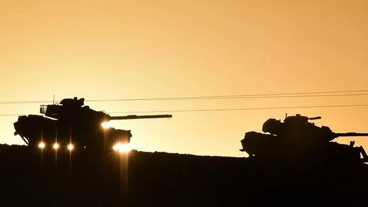 Operațiune militară în forță: Turcia a intrat cu sute de soldați în Siria, pentru a evacua un mormânt. Un militar a murit