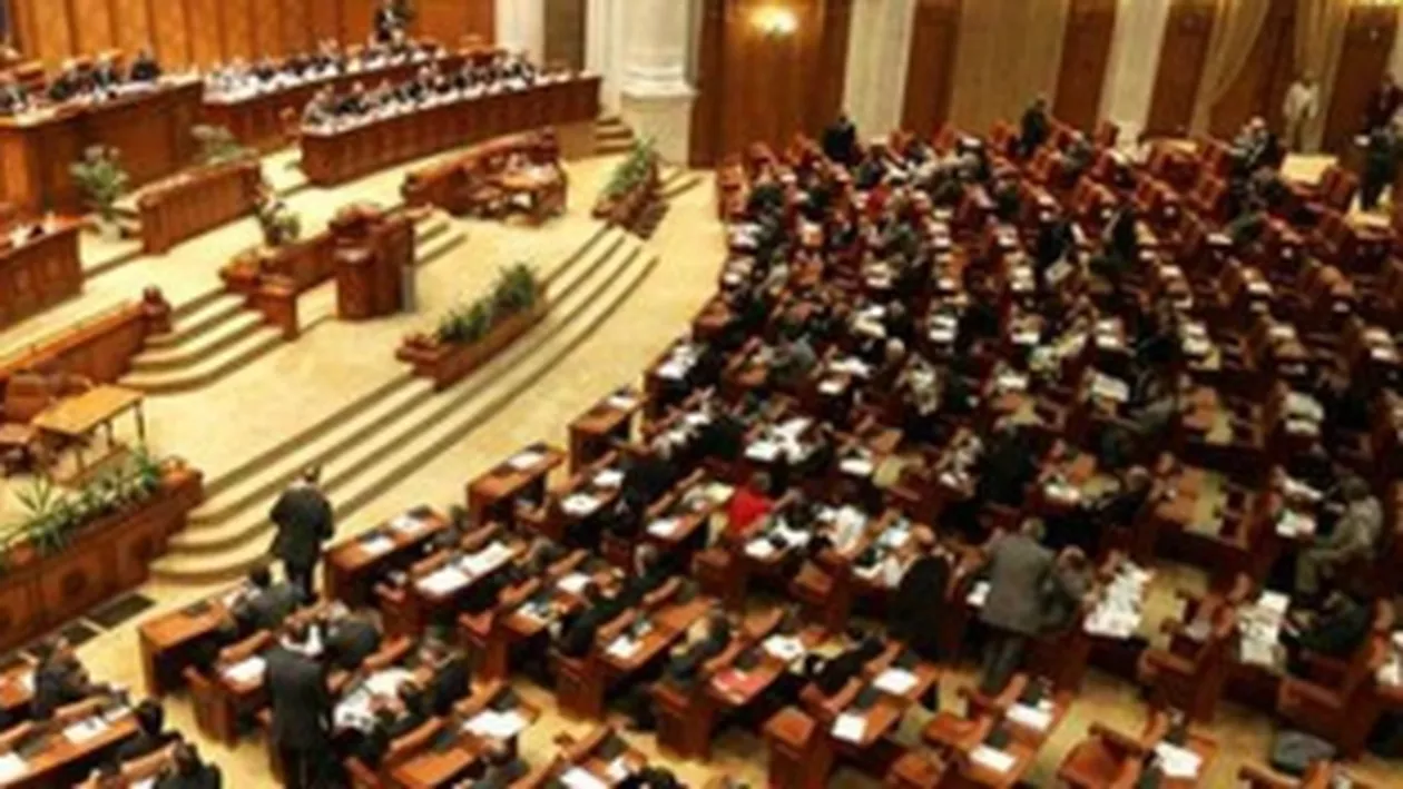 Comisia juridică a decis că aleșii locali care au trecut la alte partide nu își vor pierde mandatele. PNL amenință că va contesta decizia la CCR